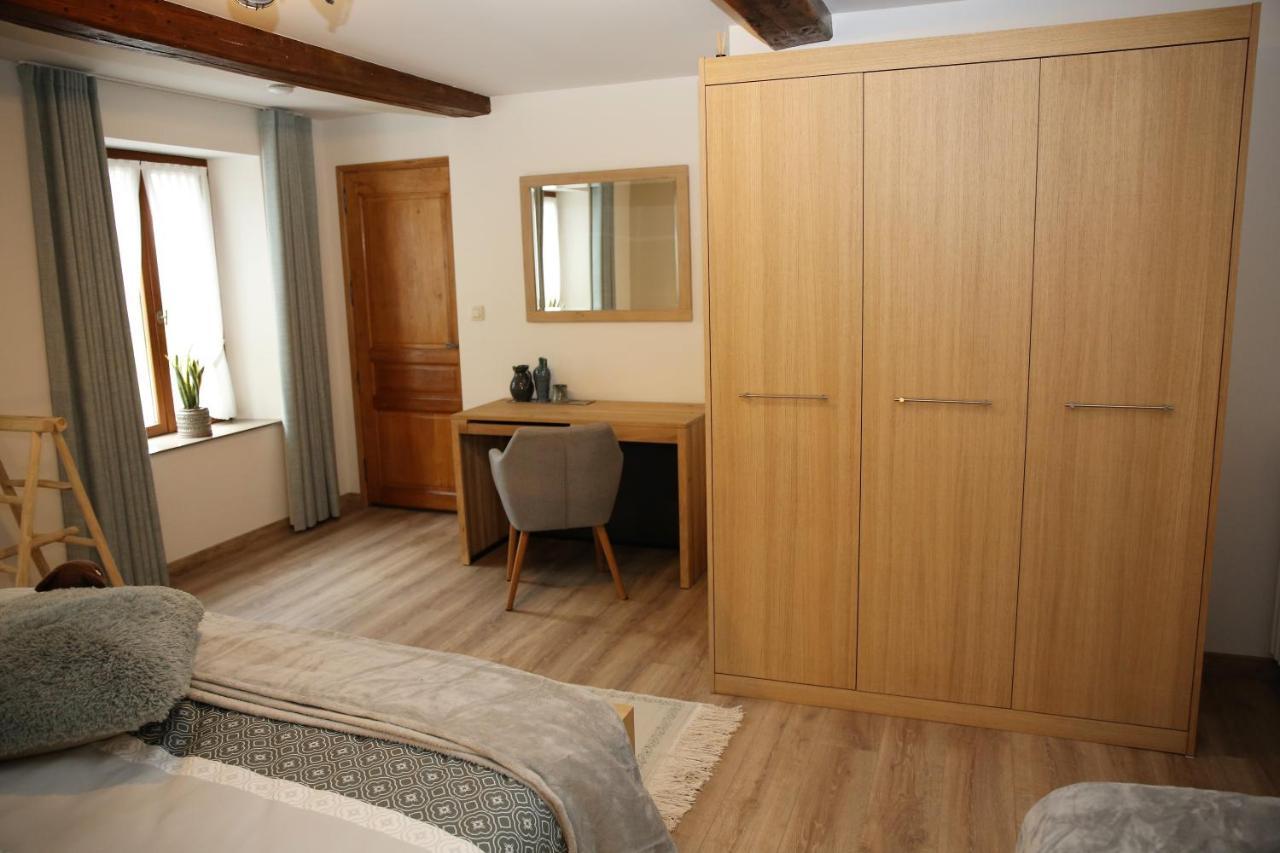 La Croix Bala Villa Signy-le-Petit Luaran gambar