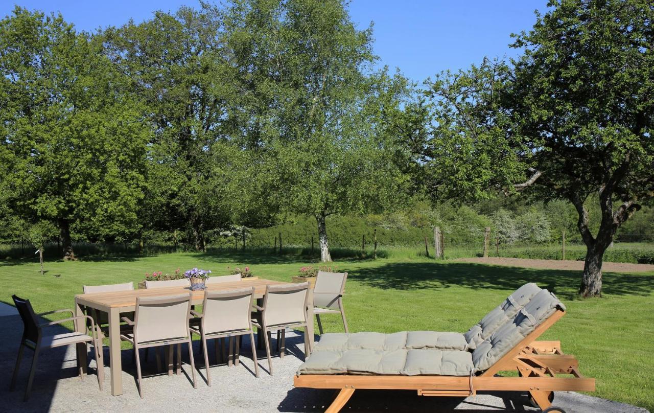 La Croix Bala Villa Signy-le-Petit Luaran gambar