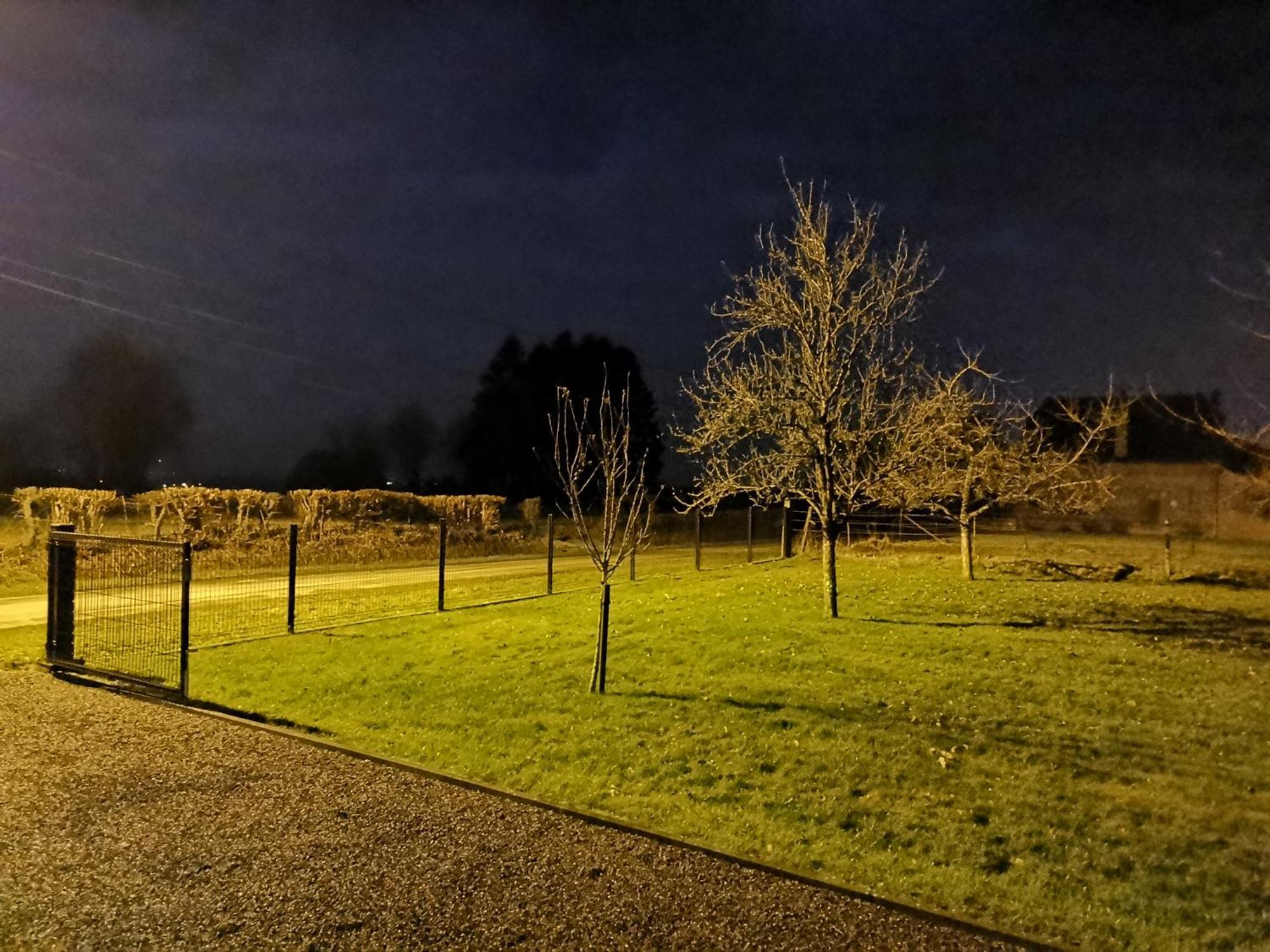 La Croix Bala Villa Signy-le-Petit Luaran gambar